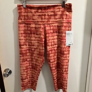 Athleta, active wear, leggings, elation, elation leggings, elation printed capri